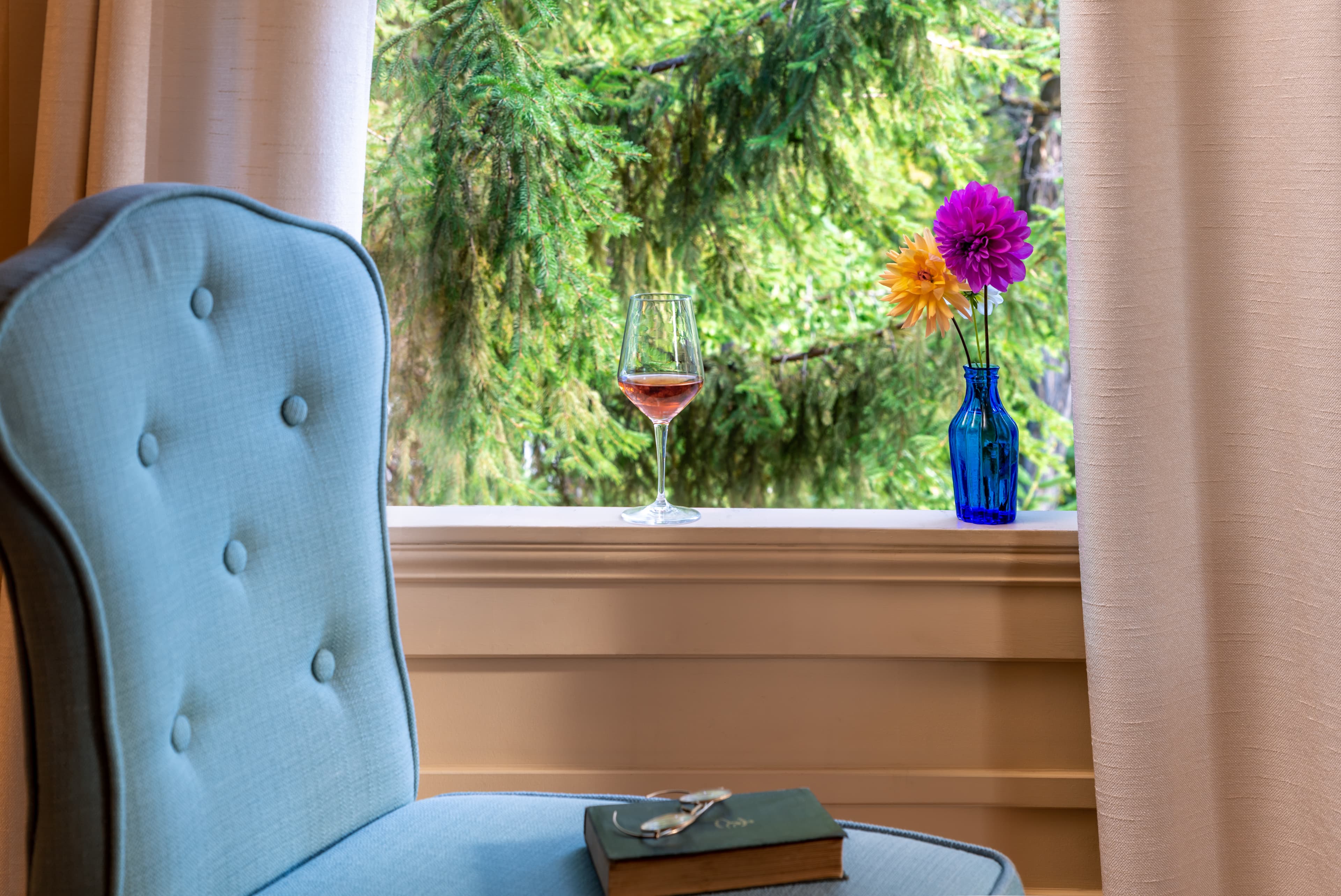 English Room window seat